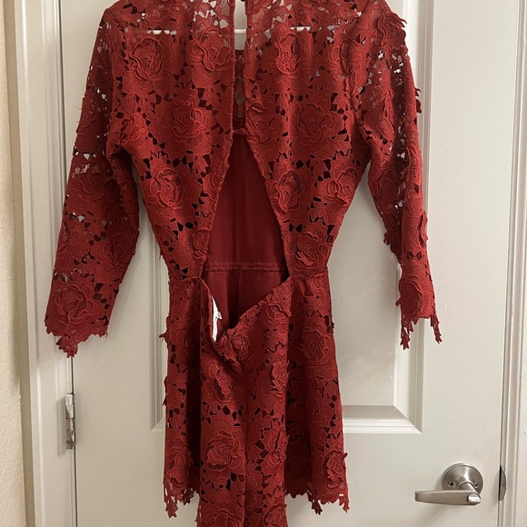 LOVERS + FRIENDS Peony romper - Picture 4 of 7